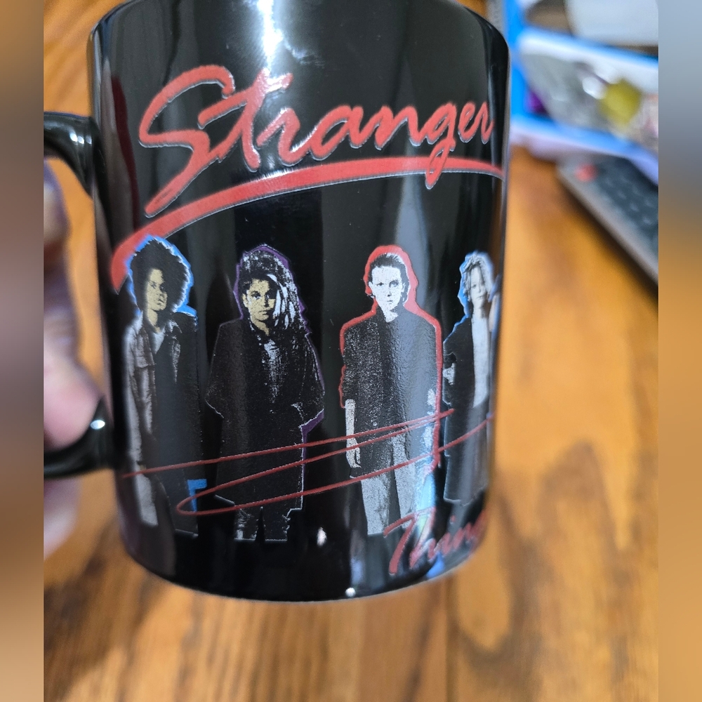 Stranger Things Mug - Picture 9 of 9